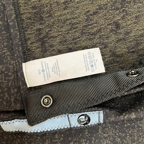 LULULEMON VINYASA WRAP JACQUARD BLACK DARK OLIVE - Picture 6 of 6